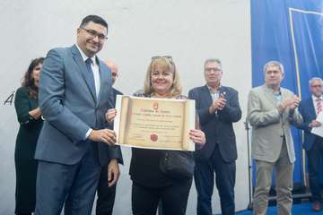 El Cabildo homenajea a varios teldenses en su brindis navideño (Foto TA)